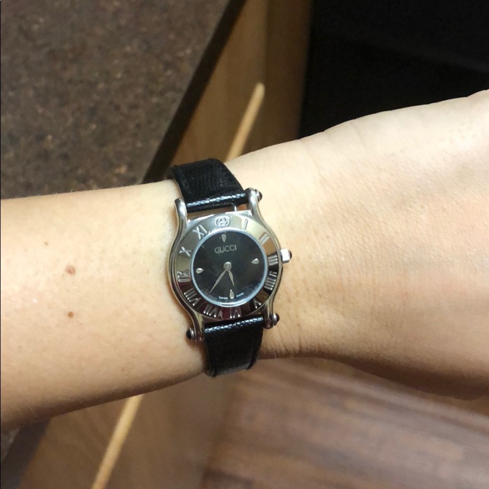 Genuine leather GUCCI watch